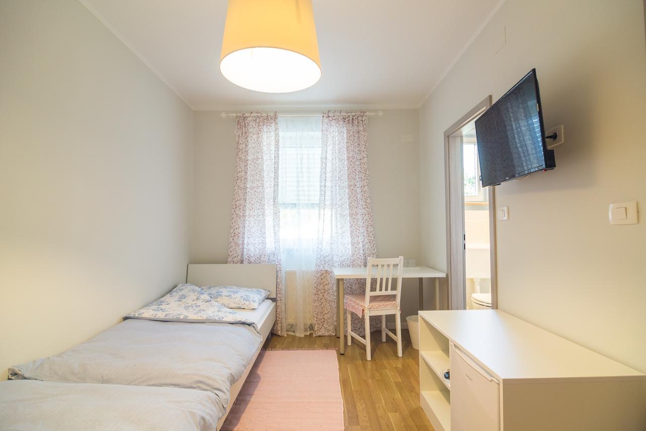 Hop House Garni Hotel Postojna Exterior foto